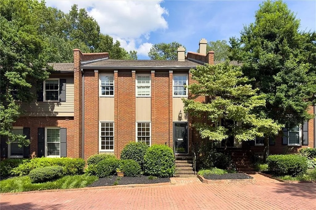 Sandy Springs townhouse