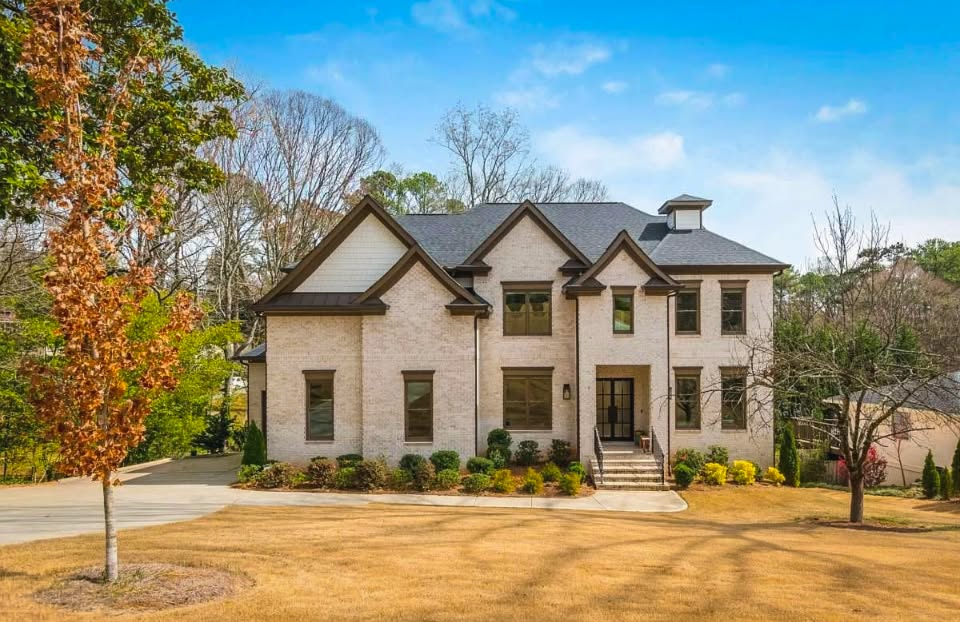Sandy Springs family home near Perimeter